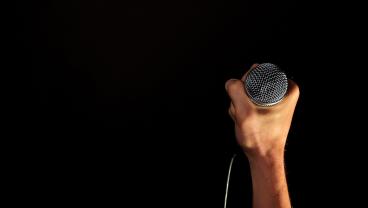 hand microphone mic hold